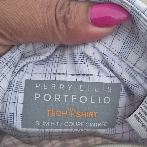 Perry Ellis Light Blue Plaid Button Down Shirt - Picture 2 of 16